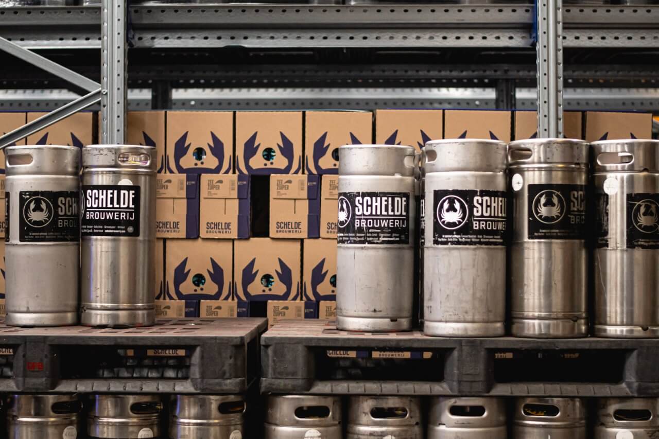 Scheldebrouwerij loods dozen en vaten
